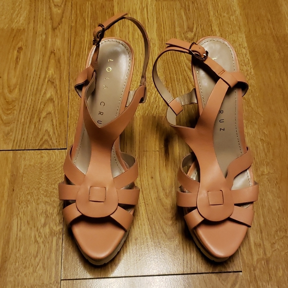 Lola Cruz platform sandals sz 39